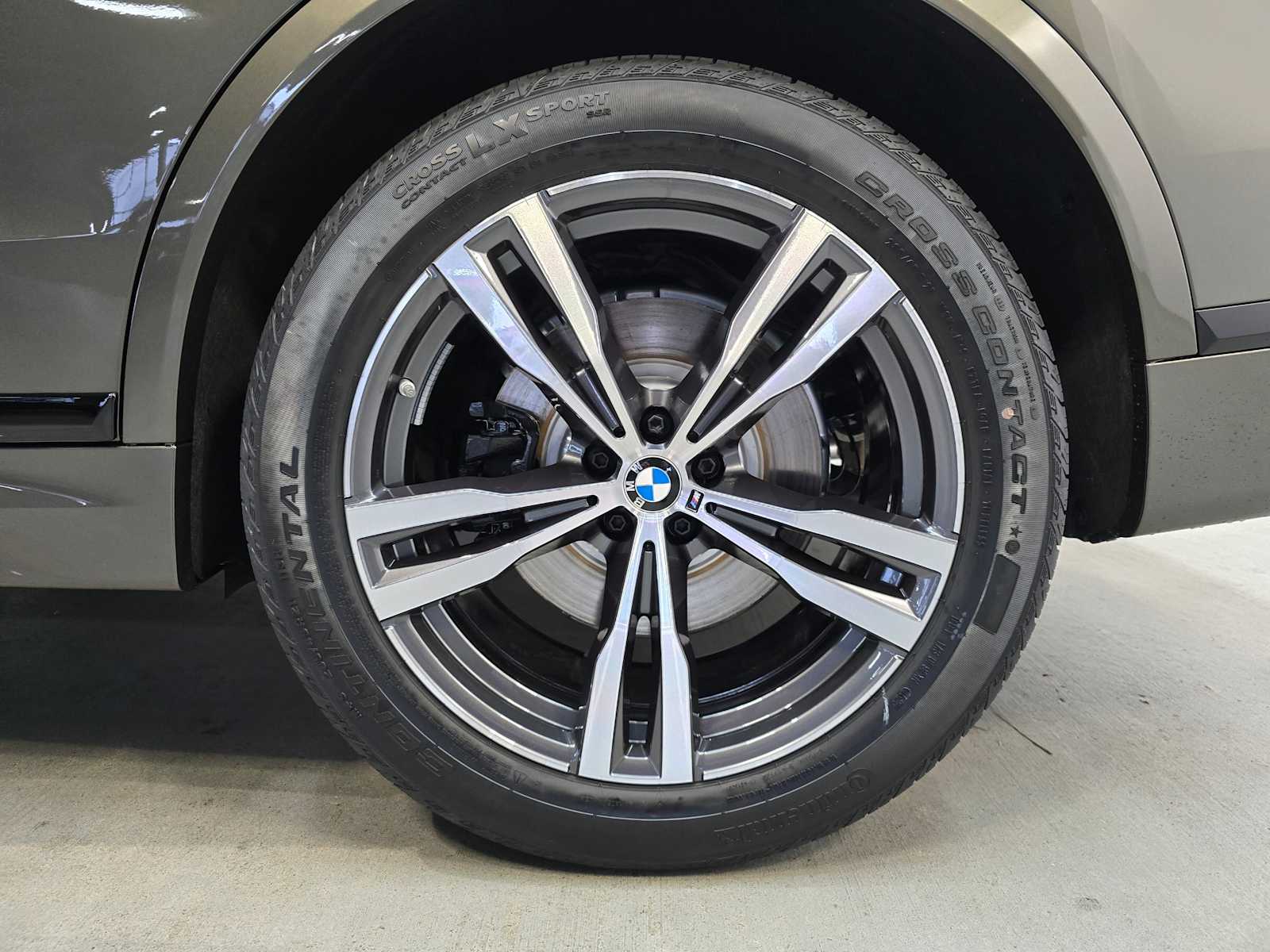 Thumbnail: 2026 BMW X7 - 8