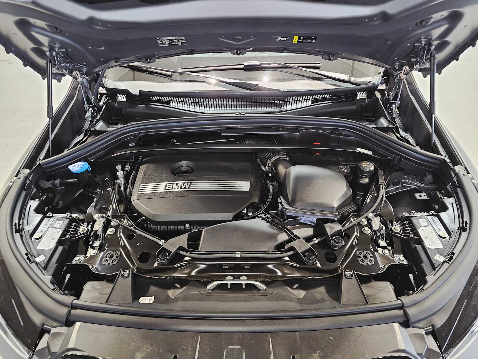 Thumbnail: 2025 BMW X1 - 9