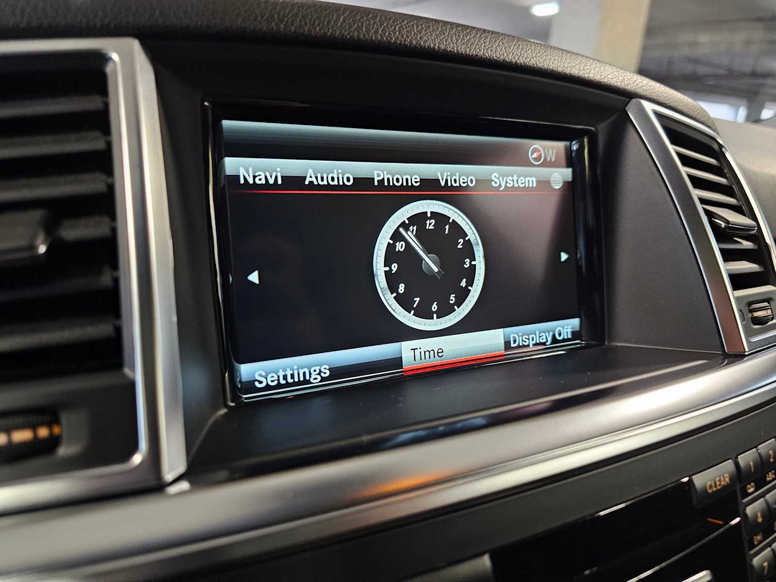 Thumbnail: 2014 Mercedes-Benz M-Class - 15