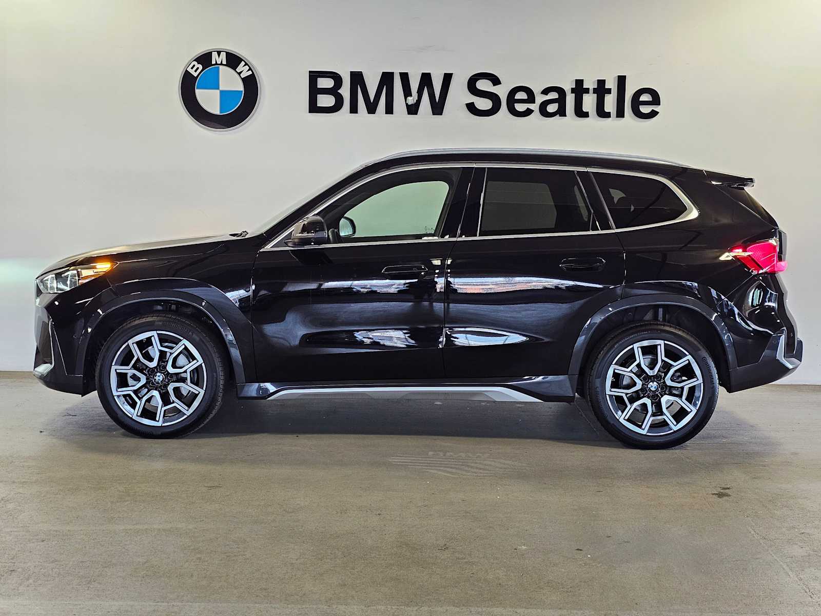 Thumbnail: 2025 BMW X1 - 3