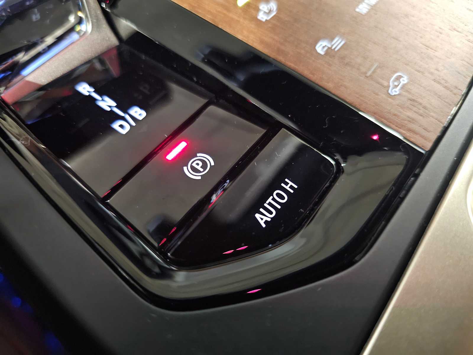 Thumbnail: 2023 BMW iX - 21