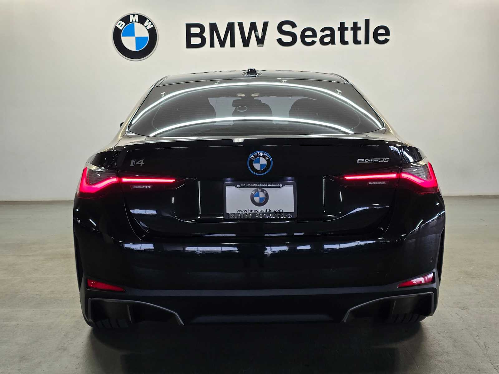 Thumbnail: 2023 BMW i4 - 5