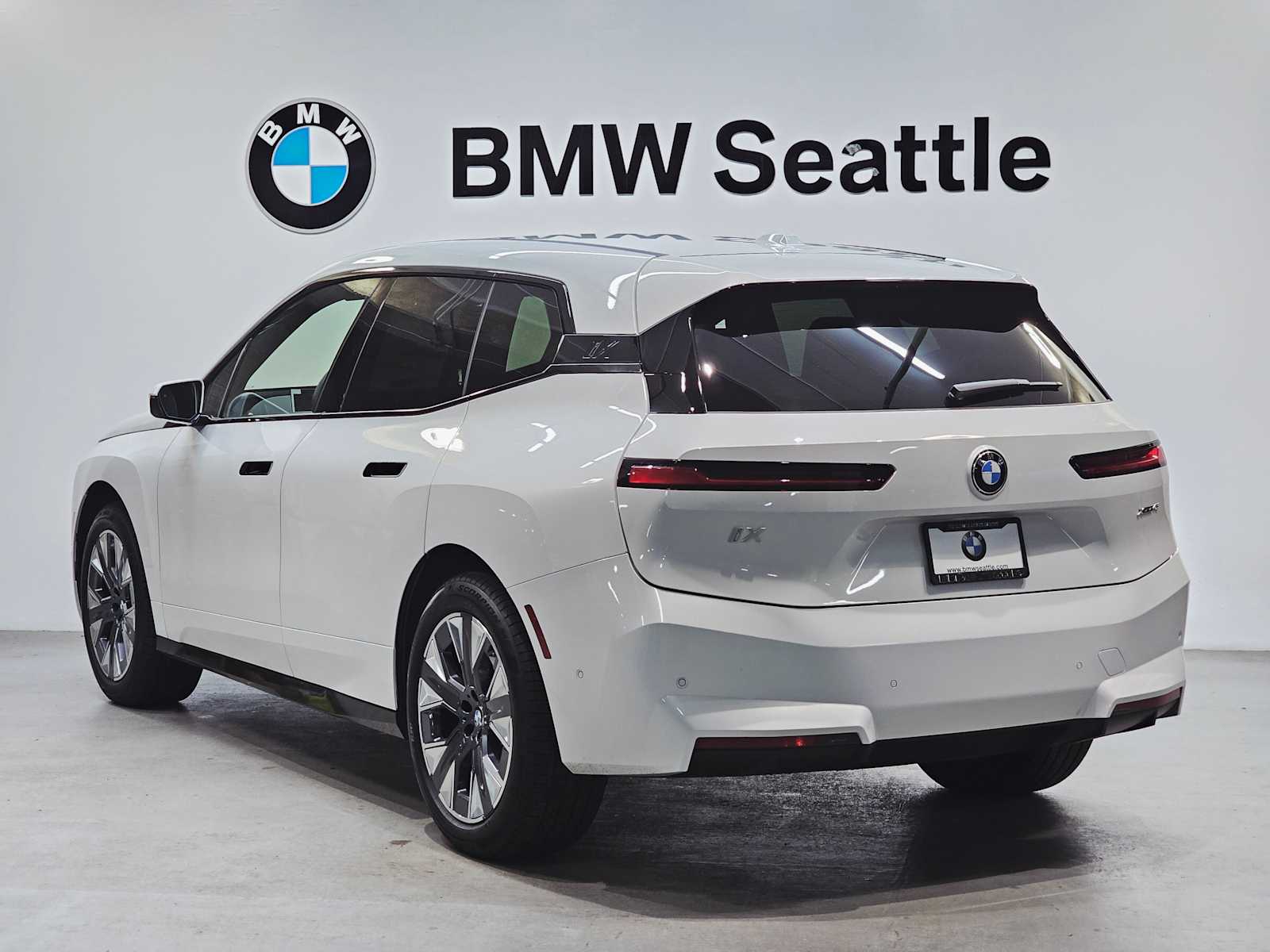 Thumbnail: 2026 BMW iX - 4