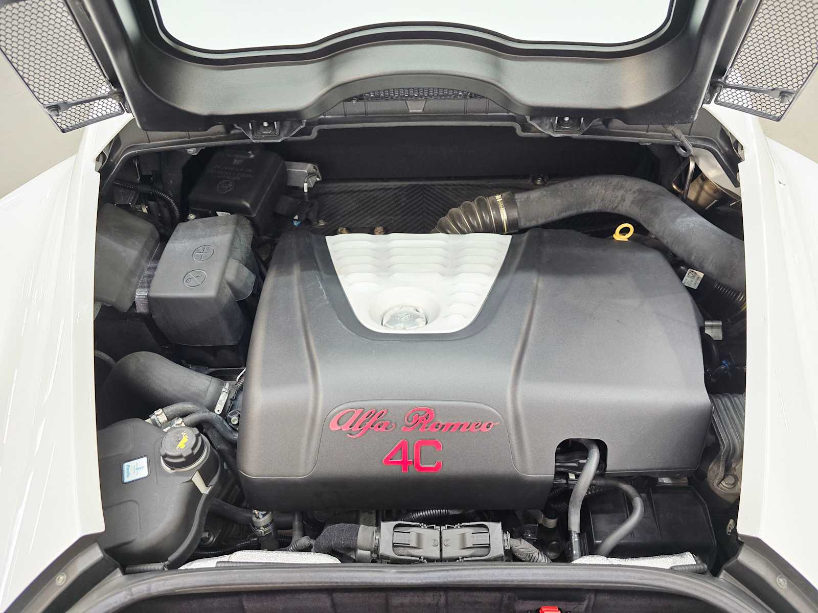 Thumbnail: 2018 Alfa Romeo 4C - 9