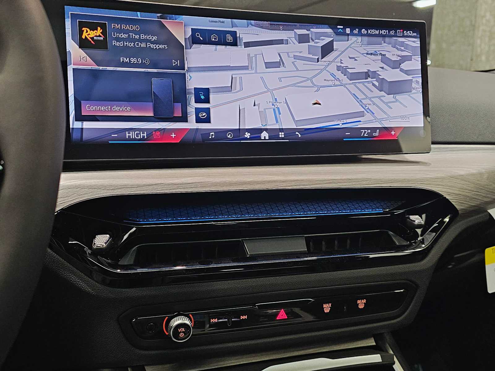 Thumbnail: 2025 BMW i4 - 16