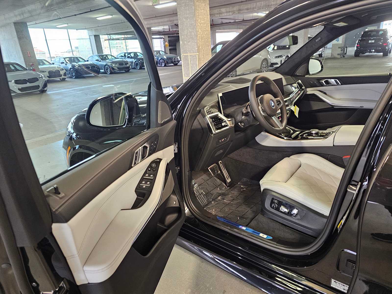 Thumbnail: 2026 BMW X5 - 32