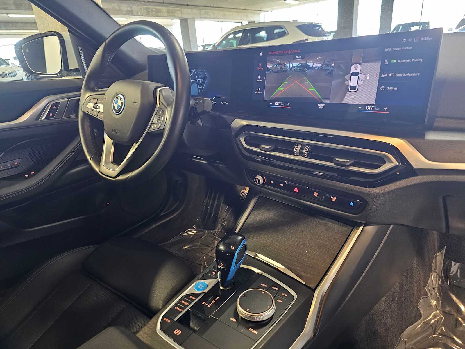 Thumbnail: 2023 BMW i4 - 39