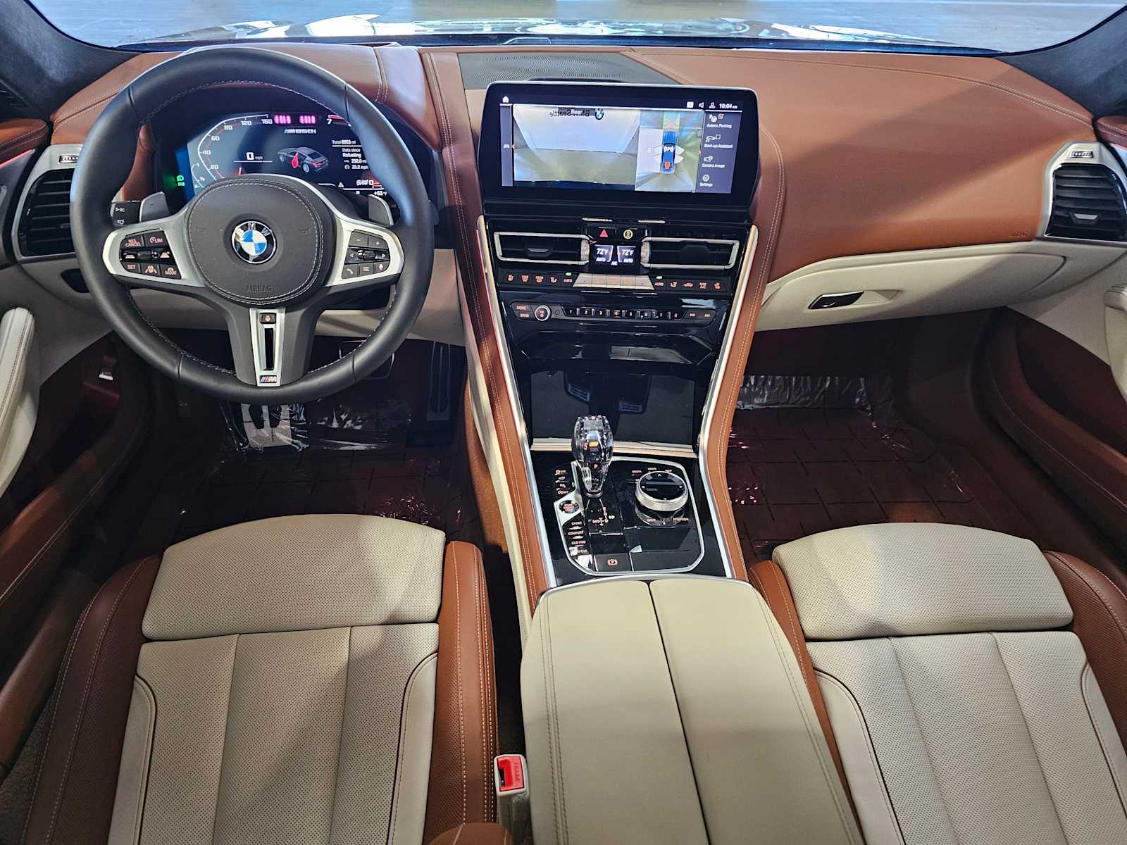 Thumbnail: 2025 BMW 8 Series - 10