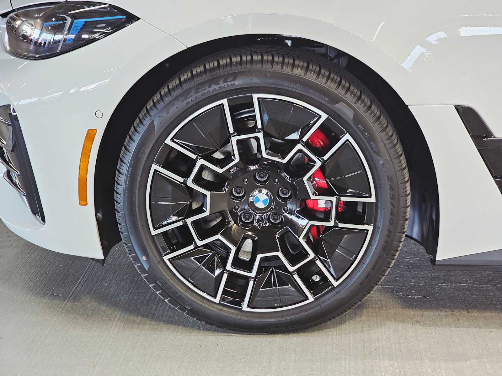 Thumbnail: 2025 BMW i4 - 8