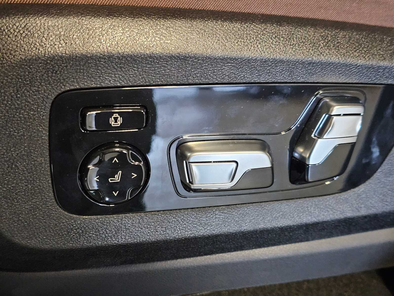 Thumbnail: 2026 BMW X5 - 22