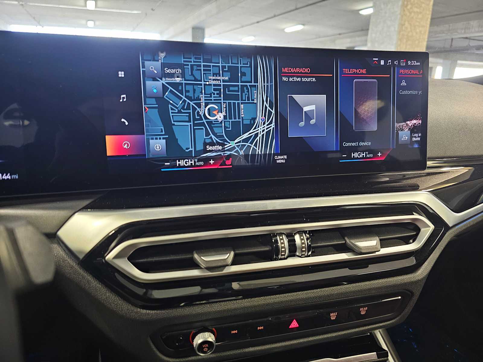 Thumbnail: 2023 BMW i4 - 13