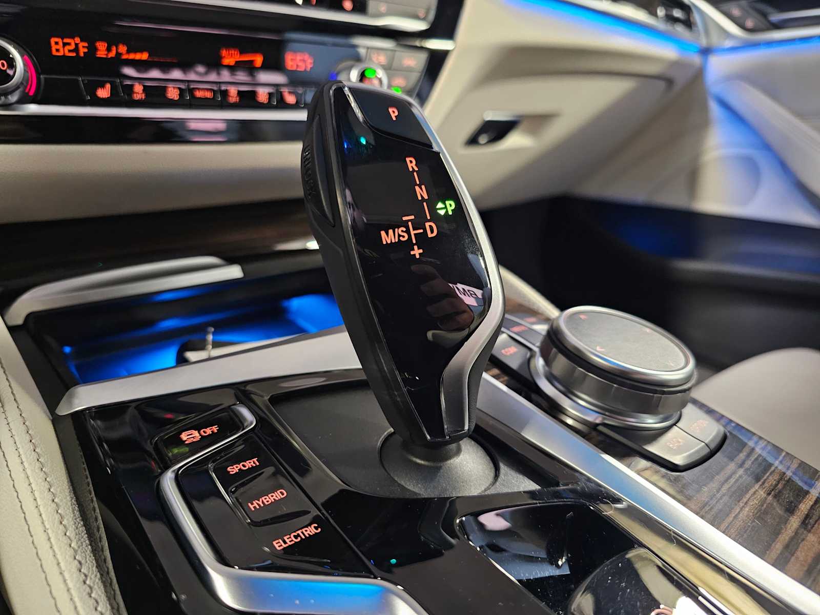 Thumbnail: 2023 BMW 5 Series - 29