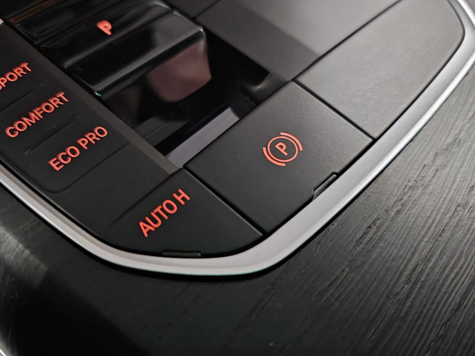 Thumbnail: 2023 BMW i4 - 21