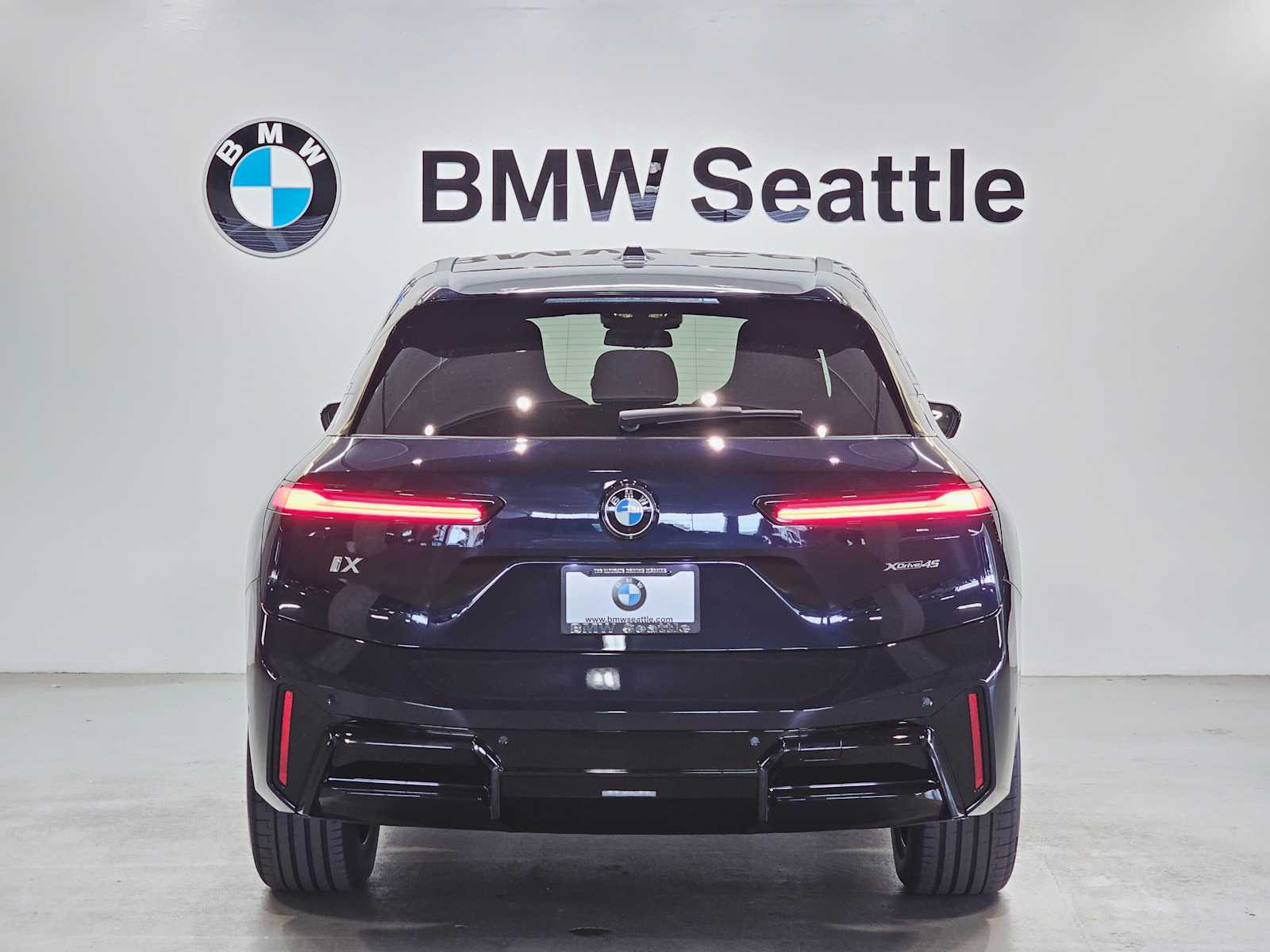 Thumbnail: 2026 BMW iX - 5