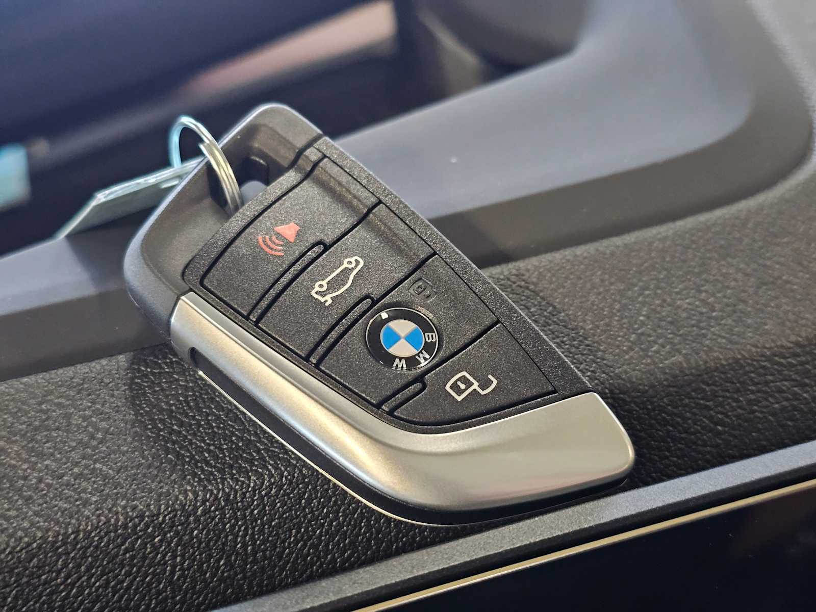 Thumbnail: 2026 BMW i4 - 36