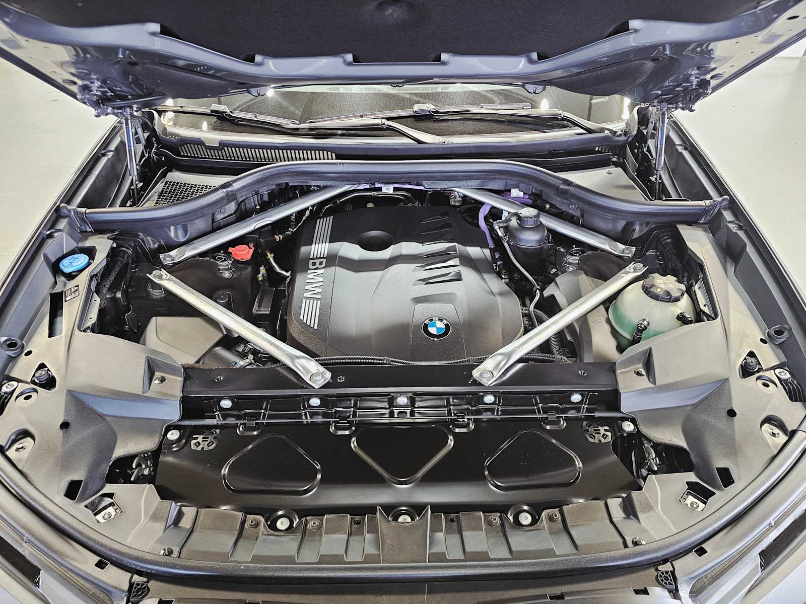 Thumbnail: 2026 BMW X7 - 9