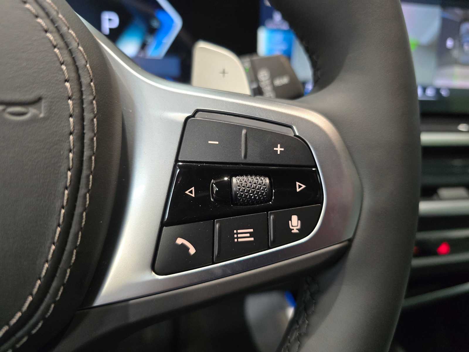 Thumbnail: 2026 BMW X5 - 17