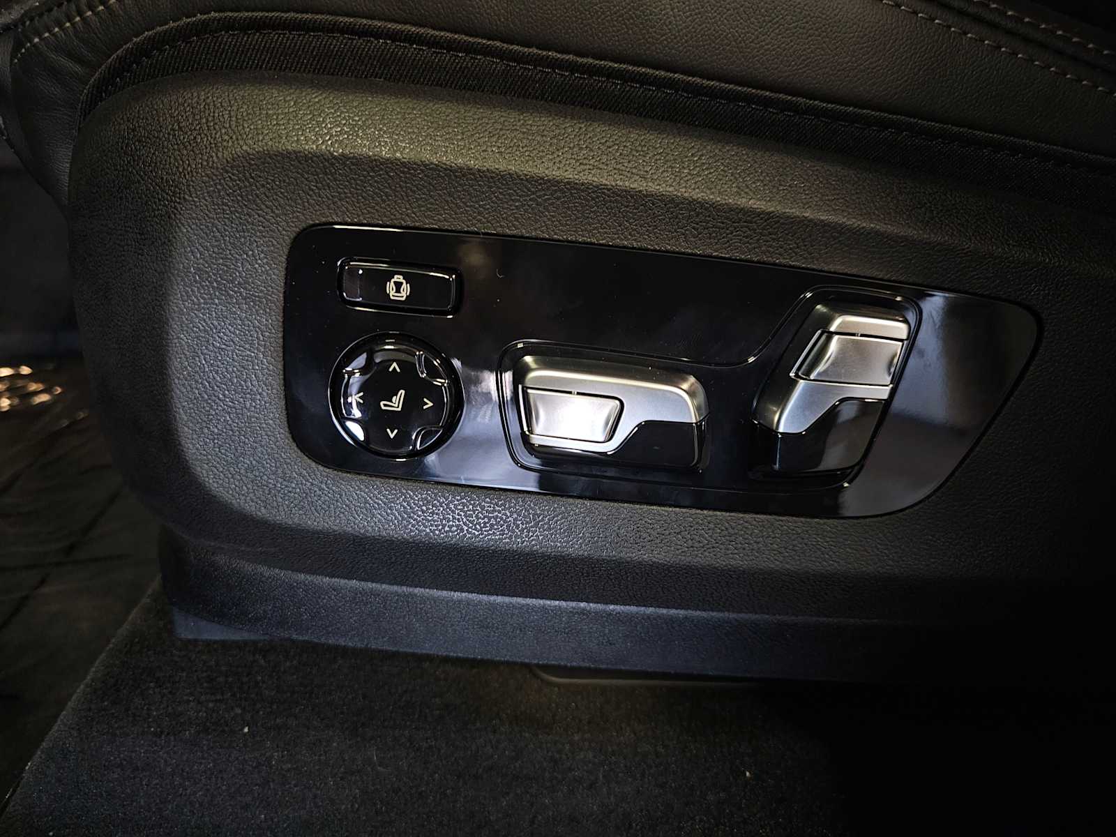 Thumbnail: 2026 BMW X5 - 29