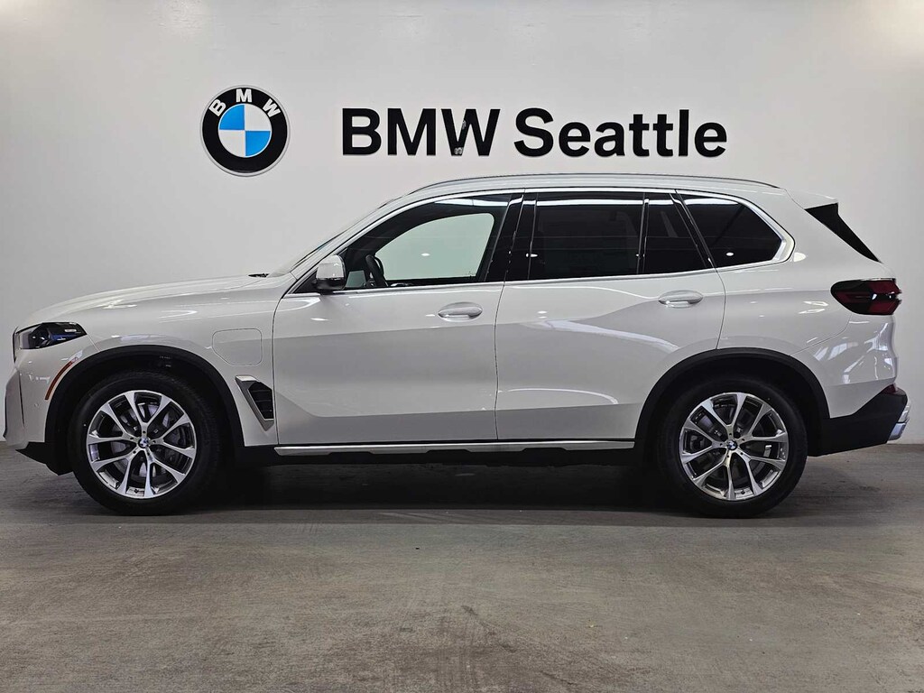 New 2026 BMW X5 PHEV xDrive50e SUV