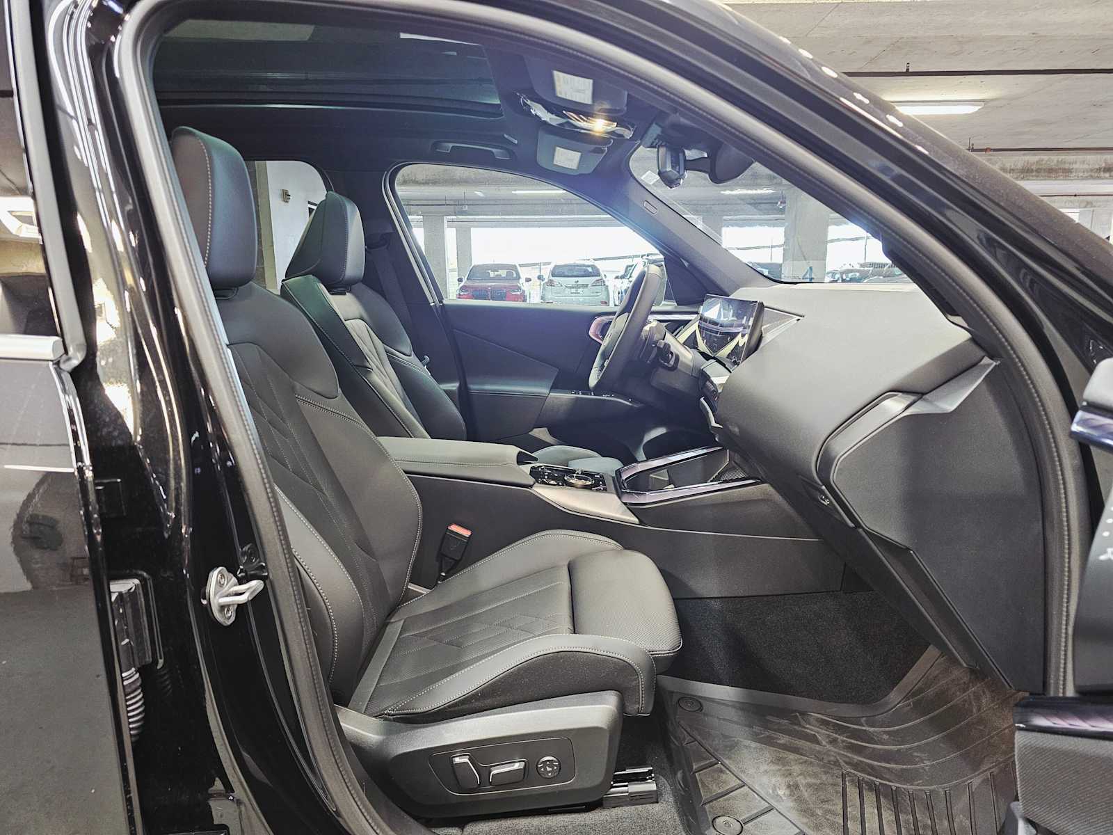 Thumbnail: 2025 BMW X3 - 27