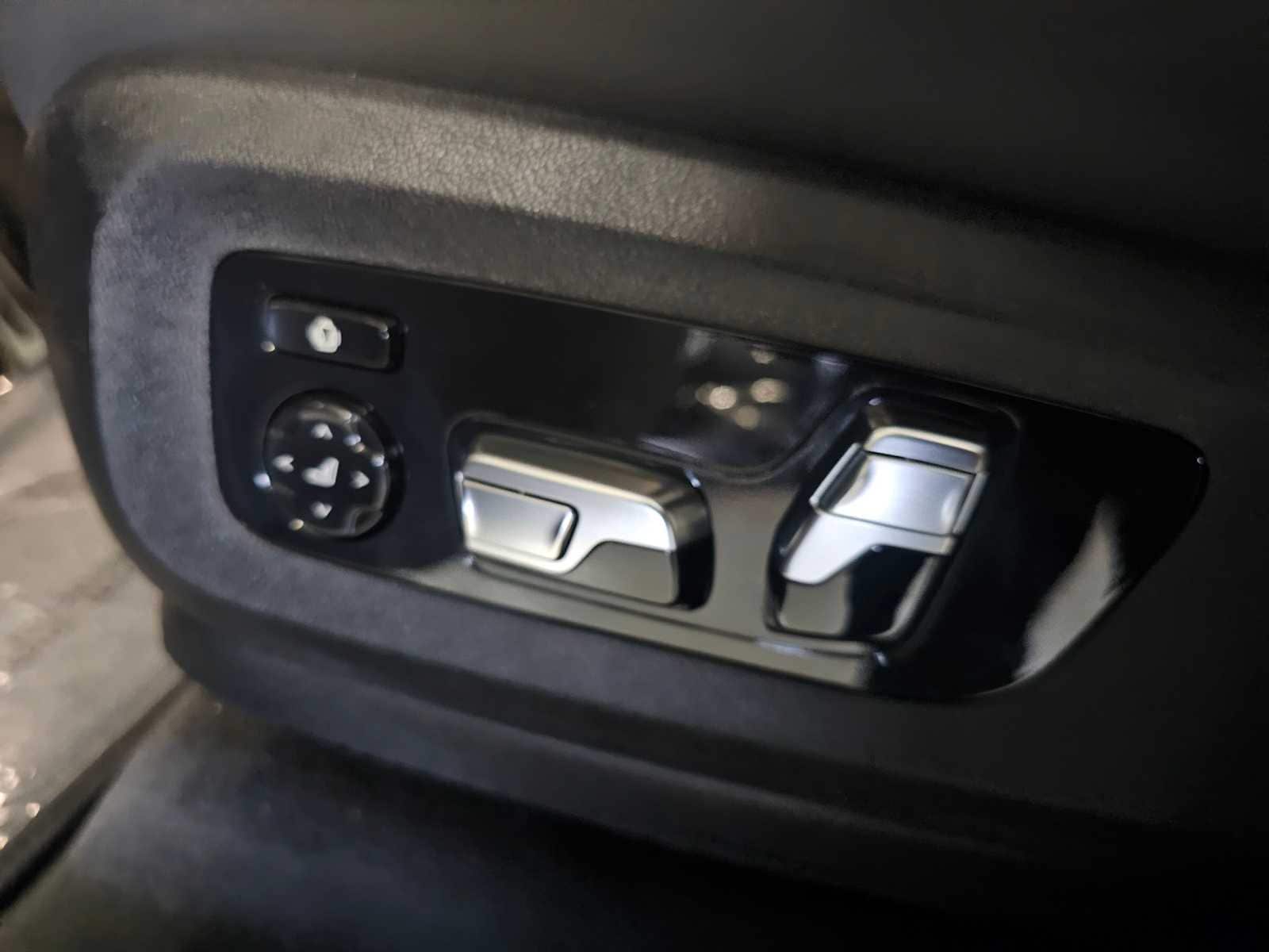 Thumbnail: 2026 BMW X5 - 28