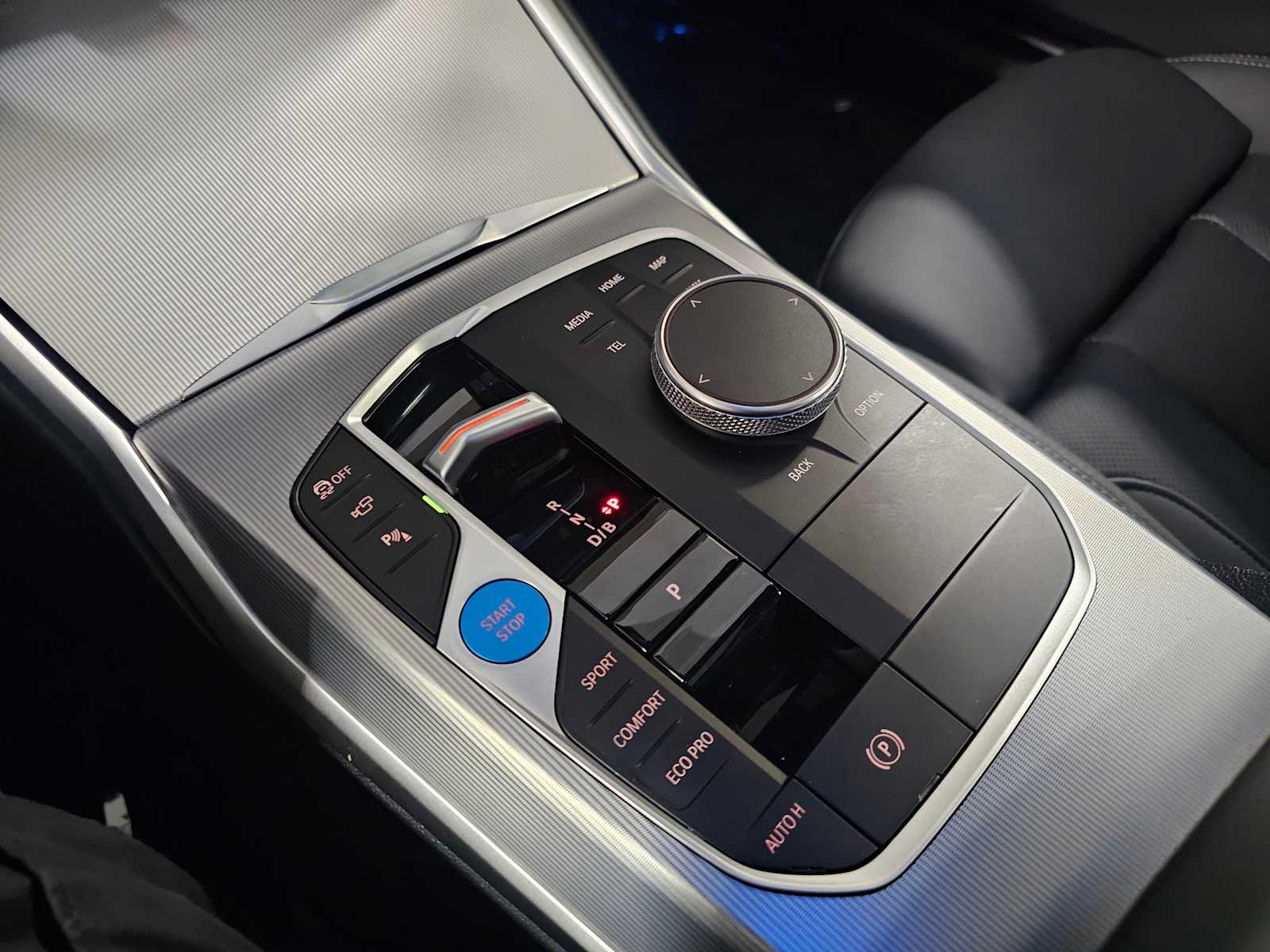 Thumbnail: 2023 BMW i4 - 20