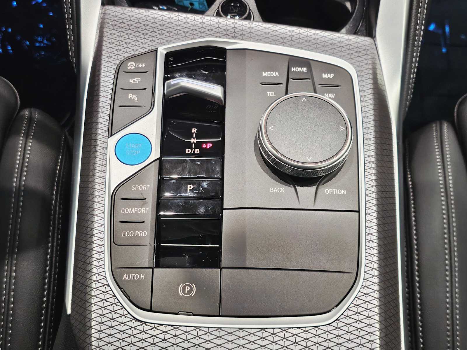 Thumbnail: 2025 BMW i4 - 18