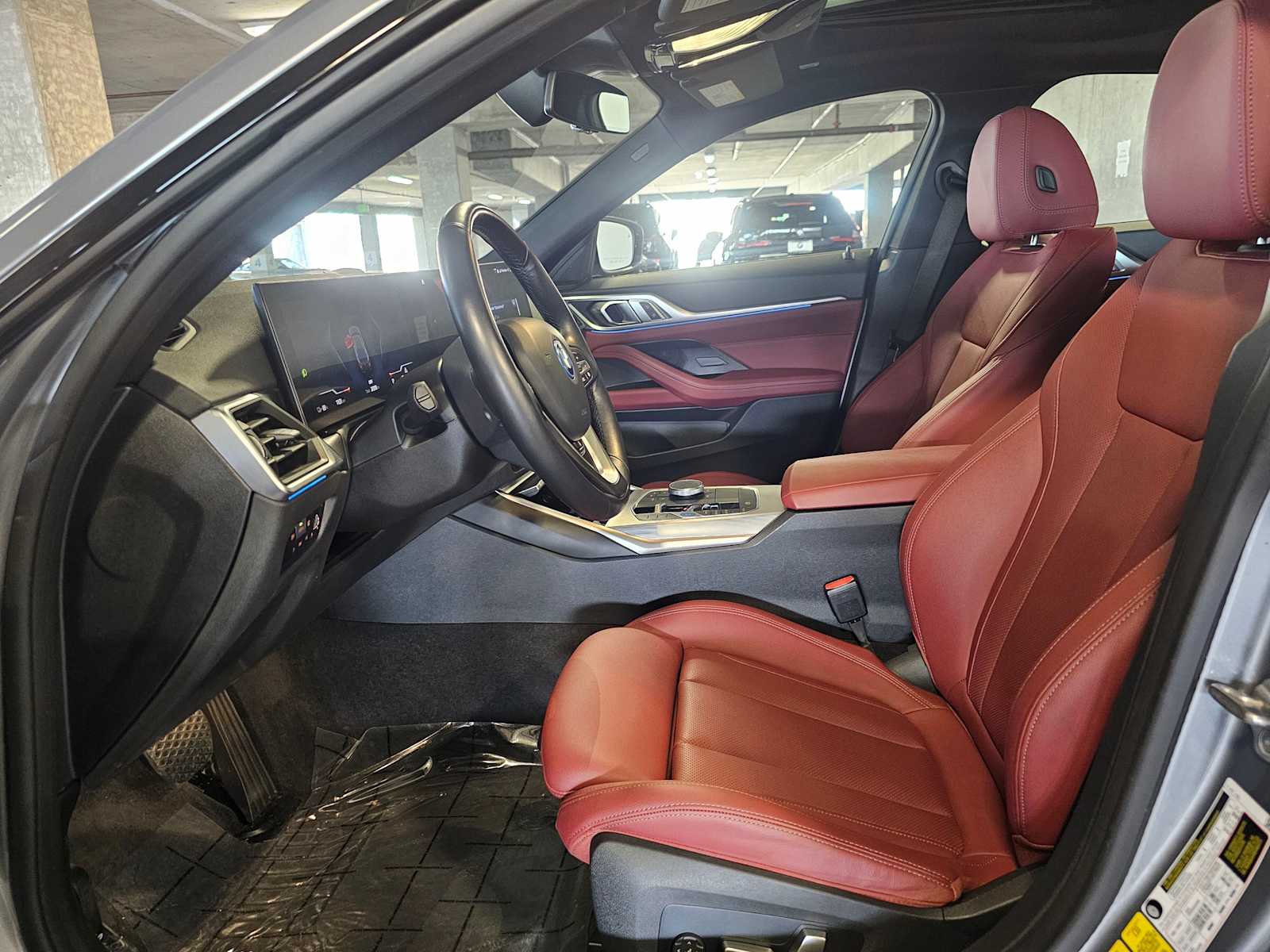 Thumbnail: 2023 BMW i4 - 33