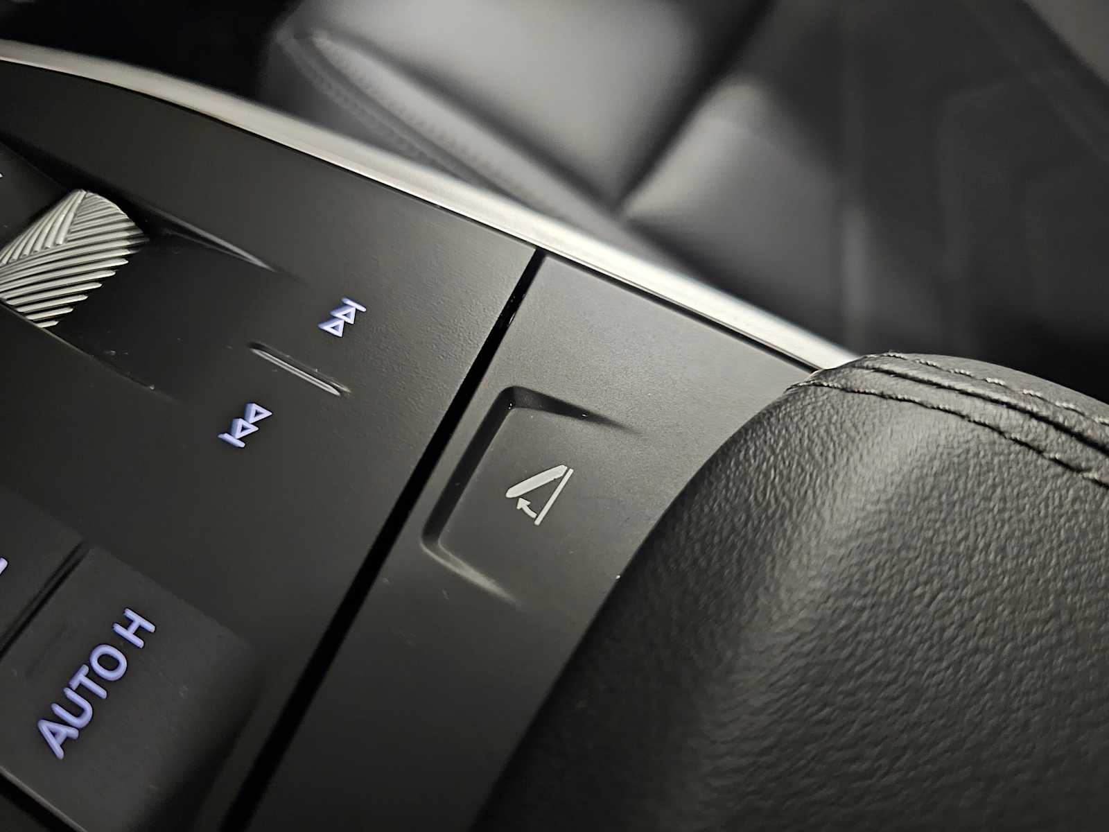 Thumbnail: 2025 BMW X1 - 23