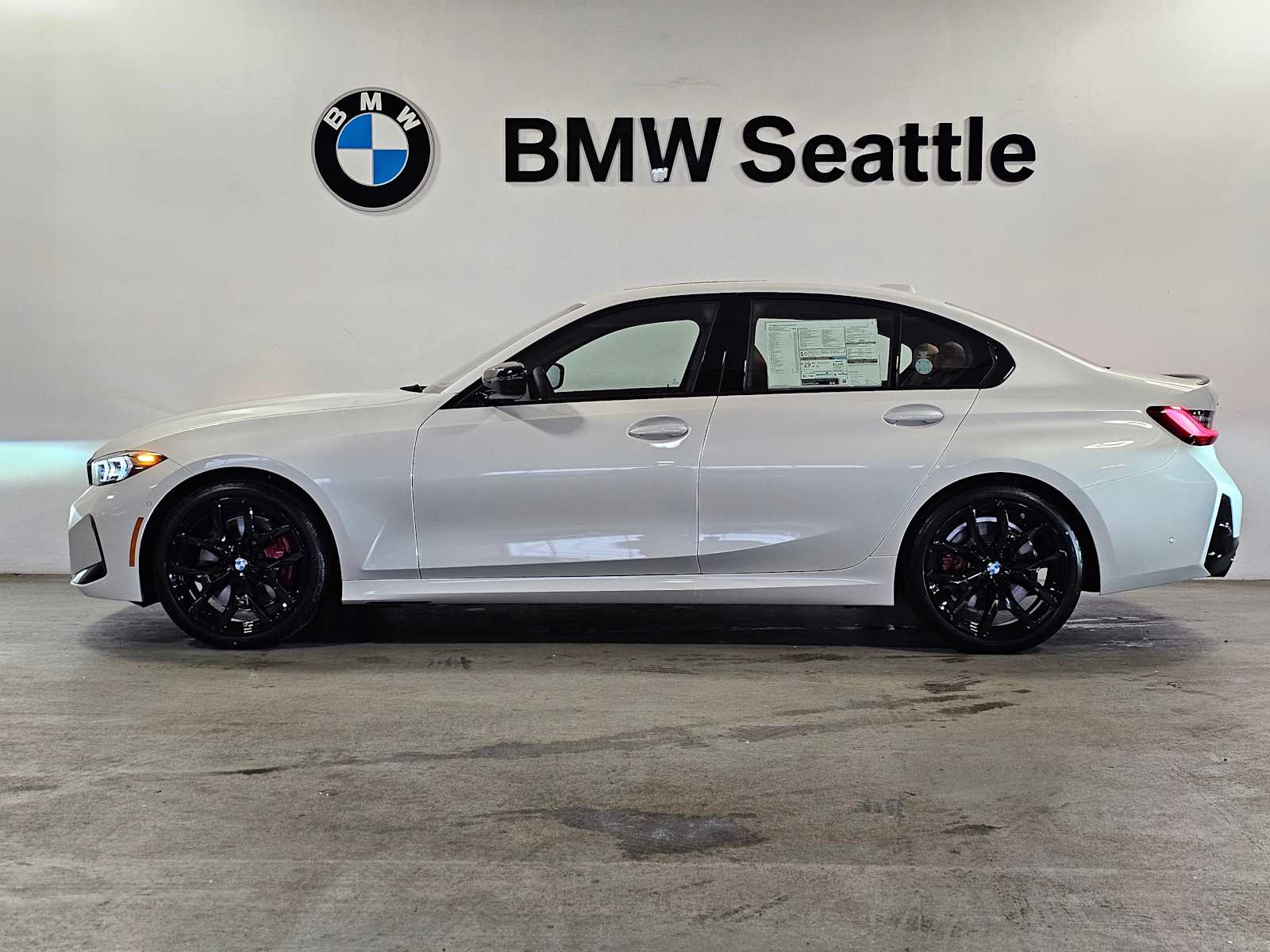 Thumbnail: 2026 BMW 3 Series - 3