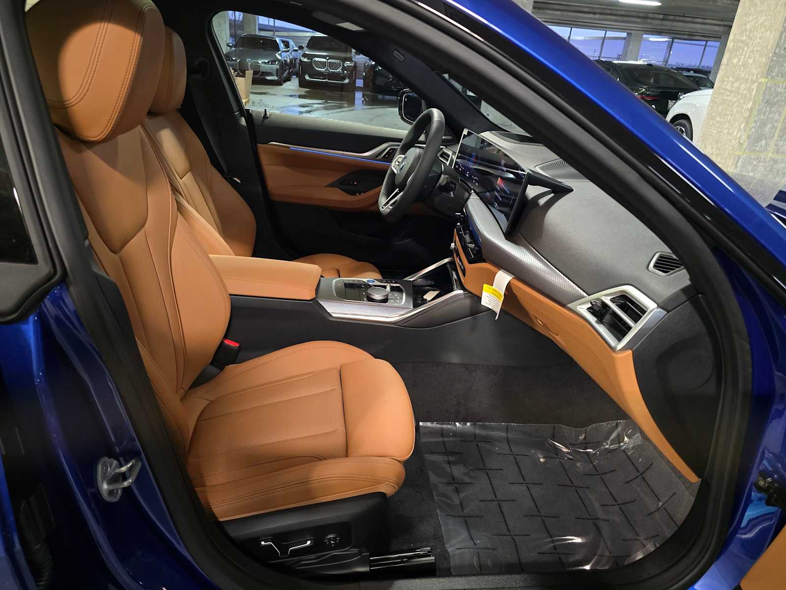 Thumbnail: 2025 BMW i4 - 32