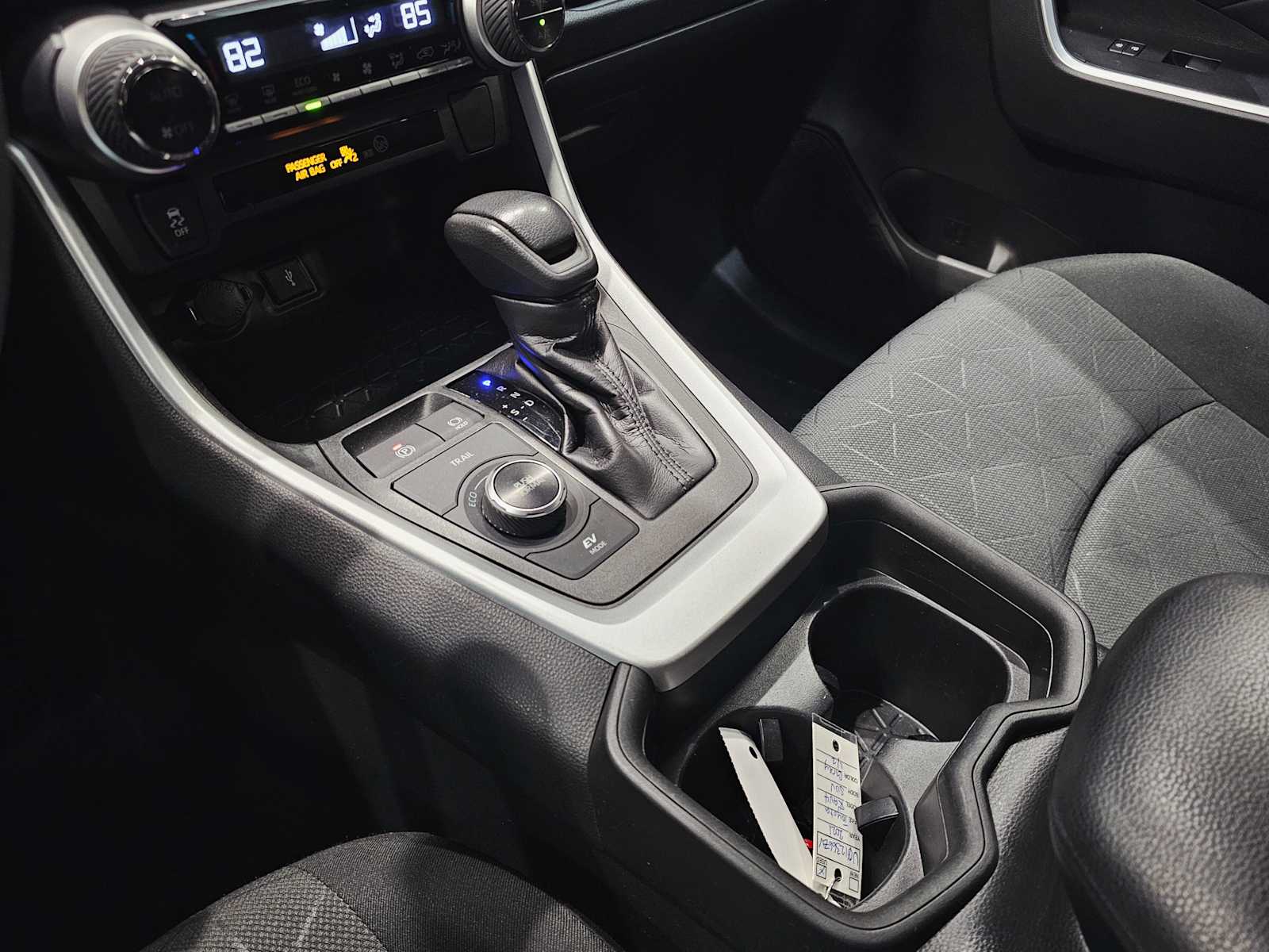 Thumbnail: 2021 Toyota RAV4 - 17