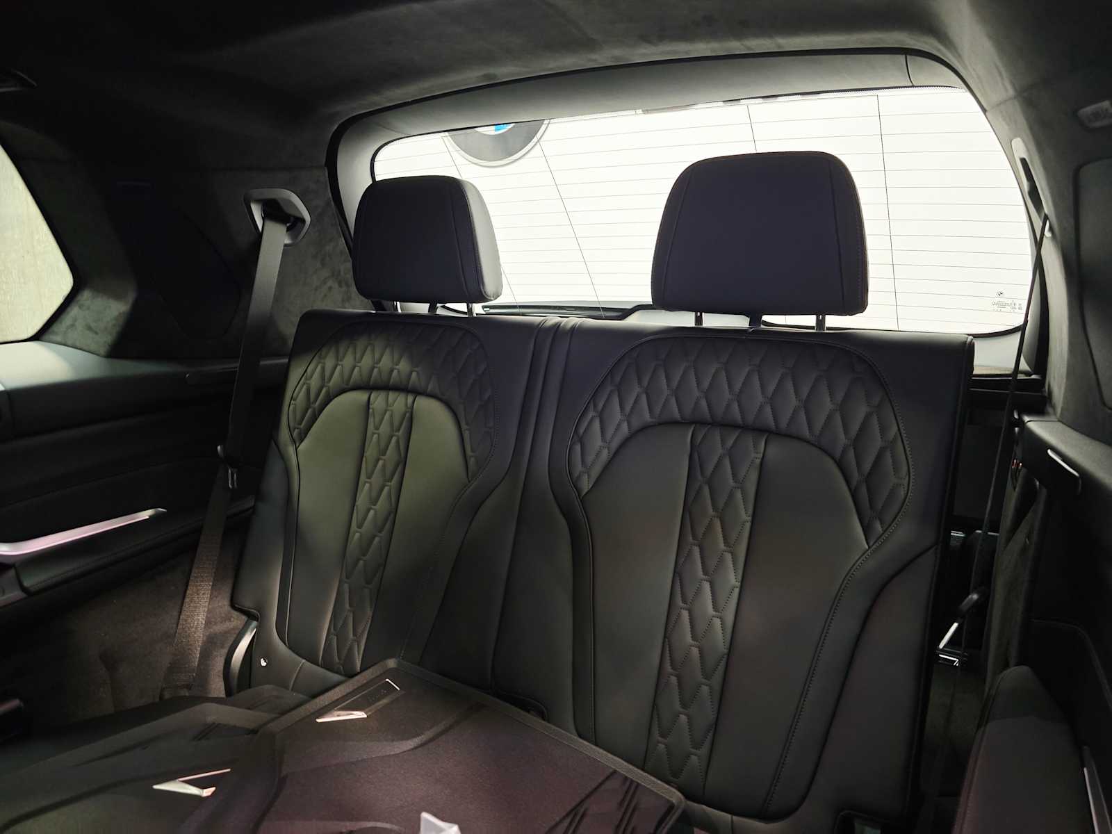 Thumbnail: 2026 BMW X7 - 26