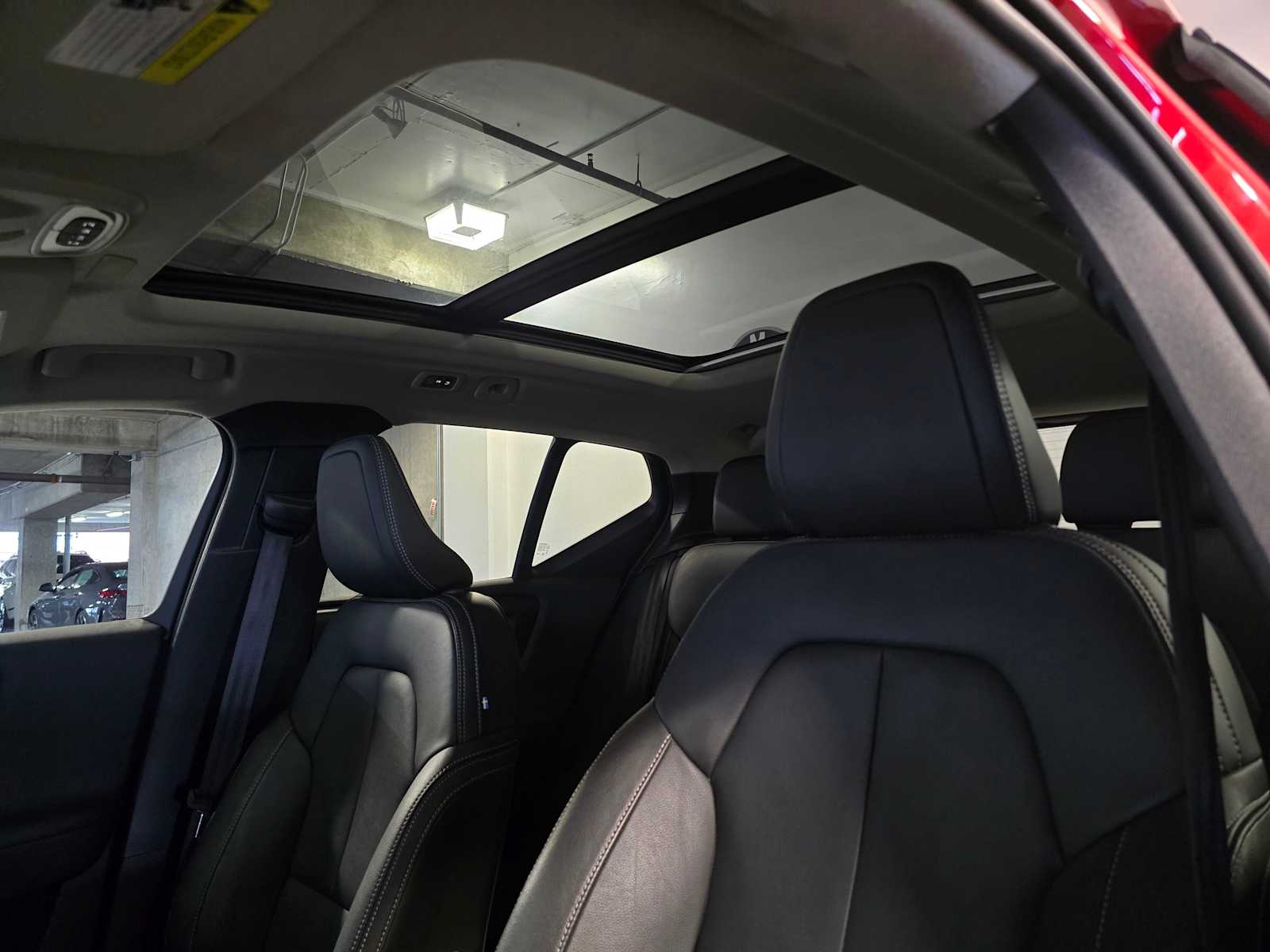 Thumbnail: 2019 Volvo XC40 - 24