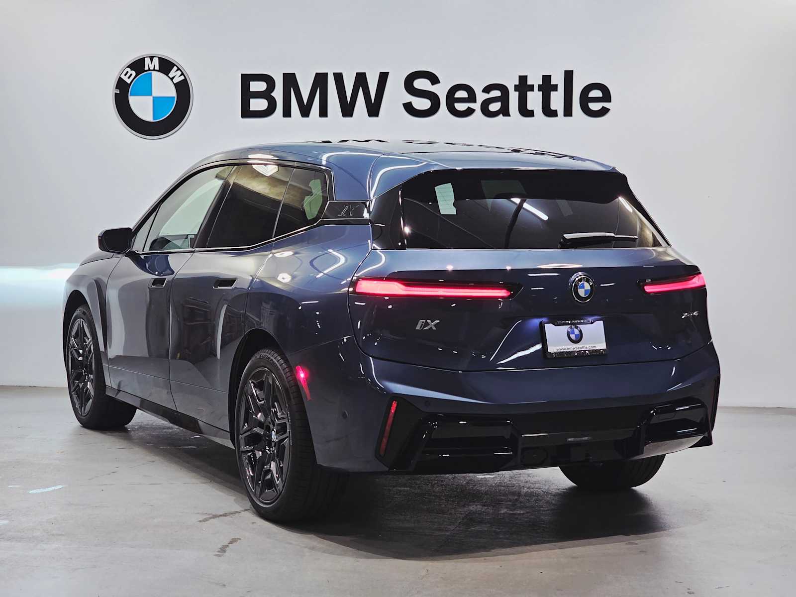 Thumbnail: 2026 BMW iX - 4