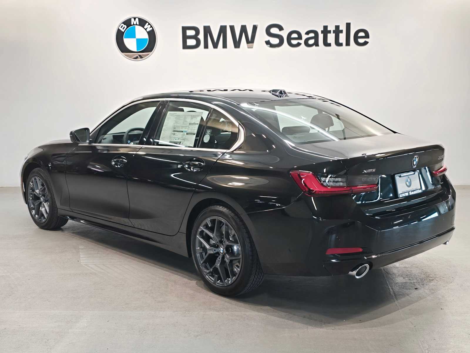 Thumbnail: 2025 BMW 3 Series - 4