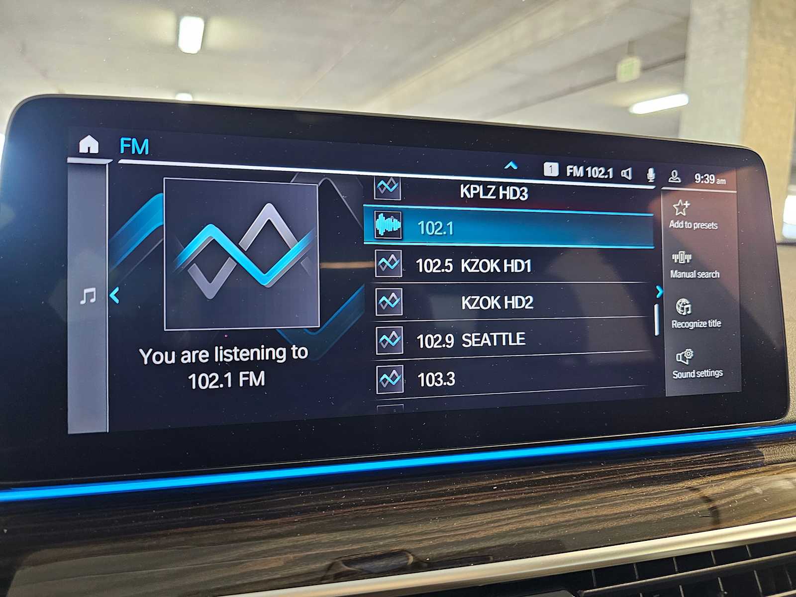 Thumbnail: 2023 BMW 5 Series - 16