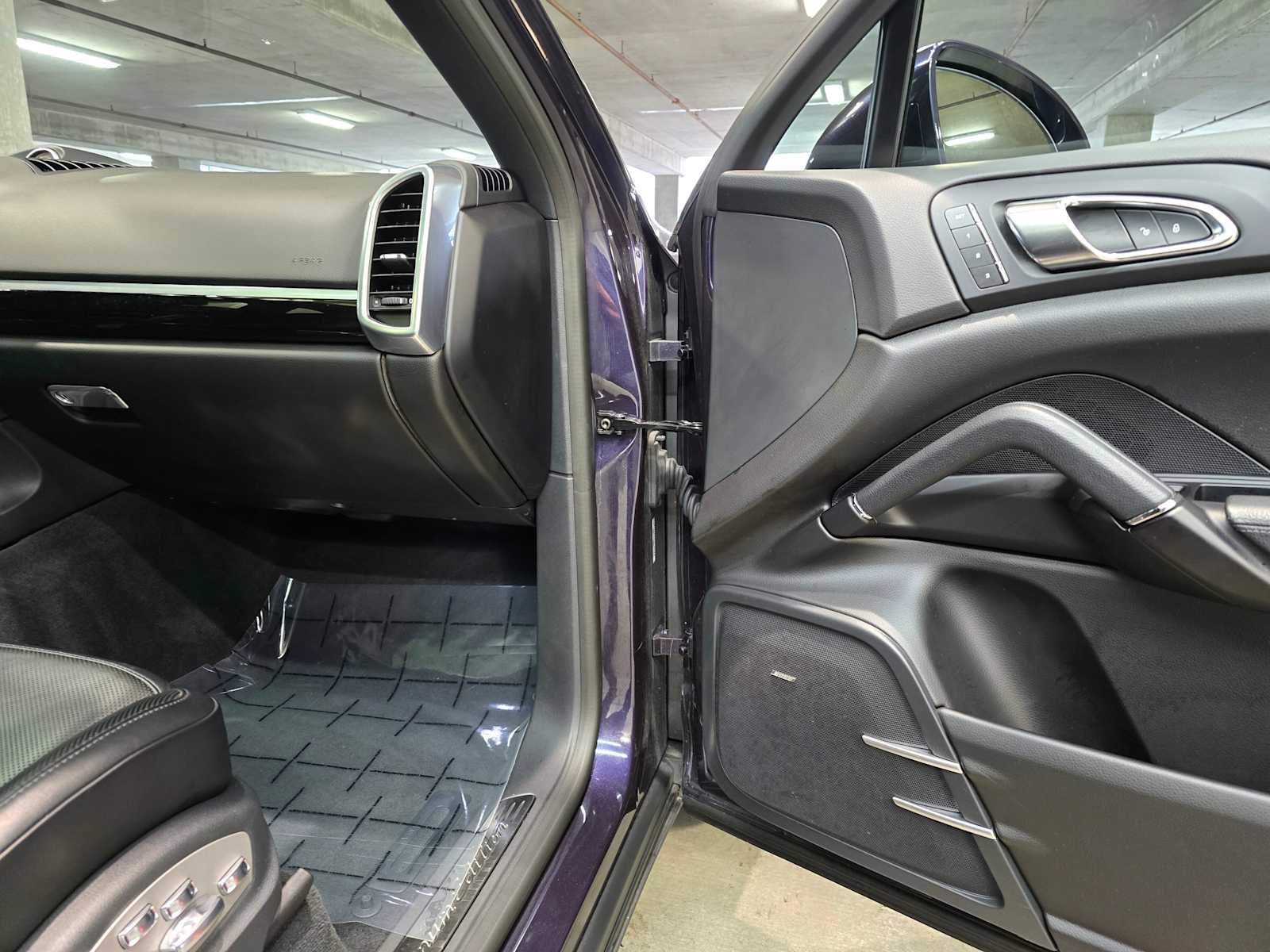 Thumbnail: 2017 Porsche Cayenne - 29