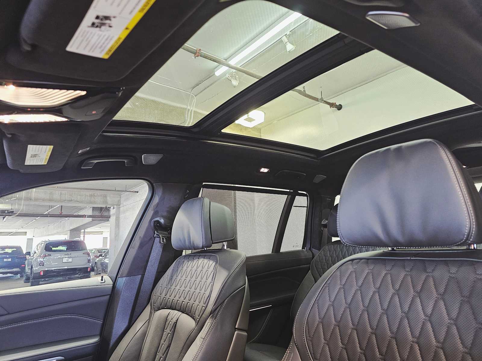 Thumbnail: 2026 BMW X7 - 24