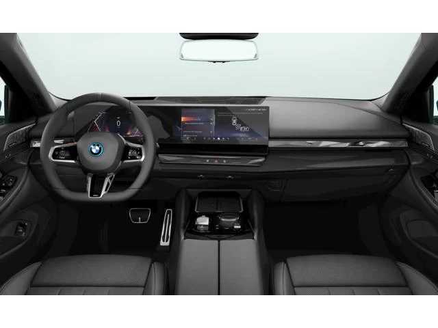 Thumbnail: 2027 BMW 5 Series - 7