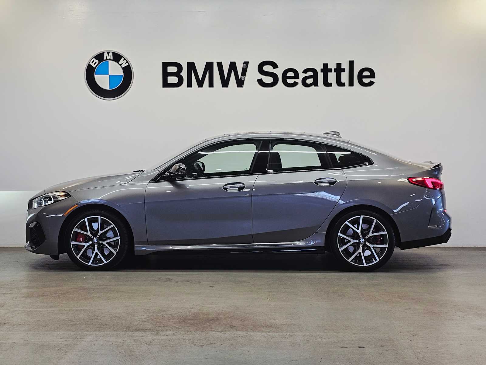 Thumbnail: 2024 BMW 2 Series - 3