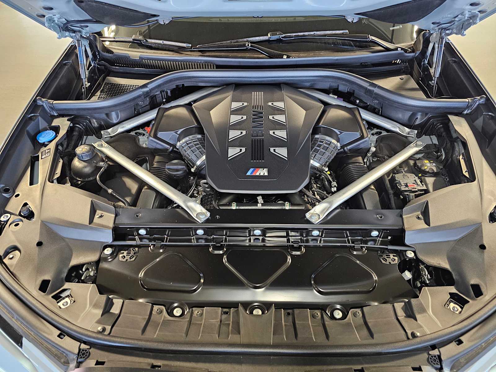 Thumbnail: 2026 BMW X7 - 9