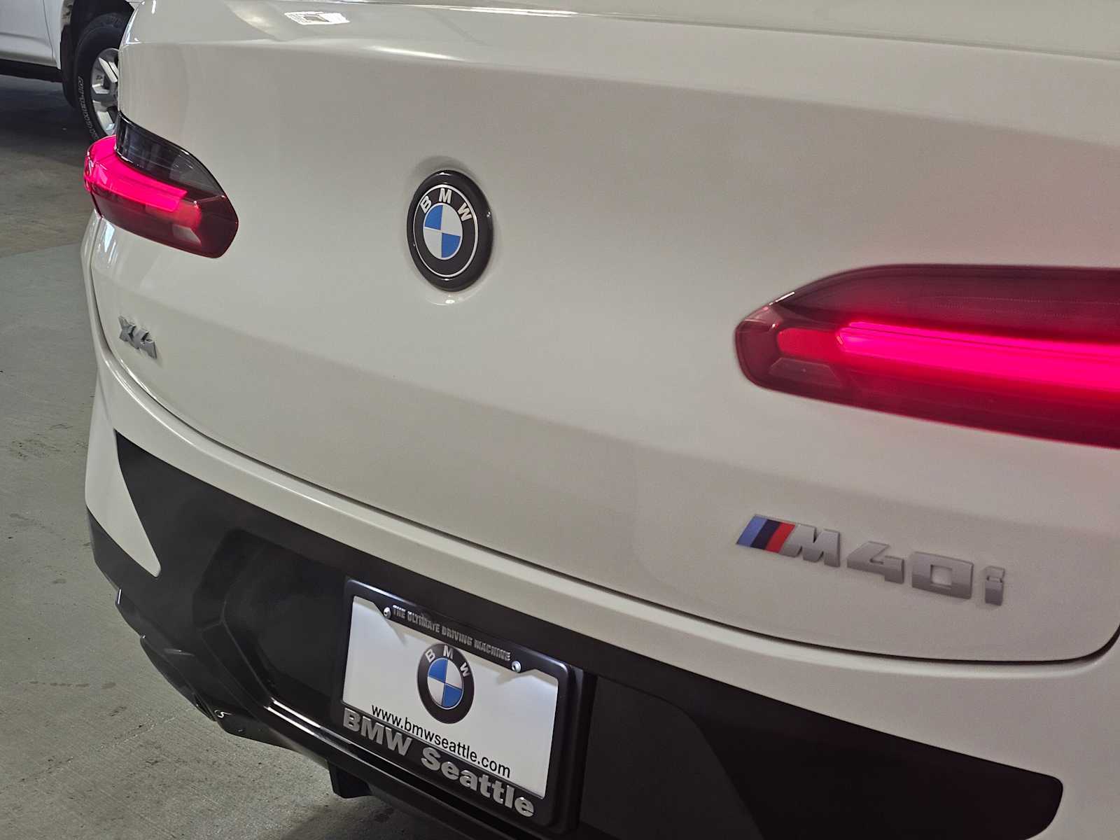 Thumbnail: 2025 BMW X4 - 7