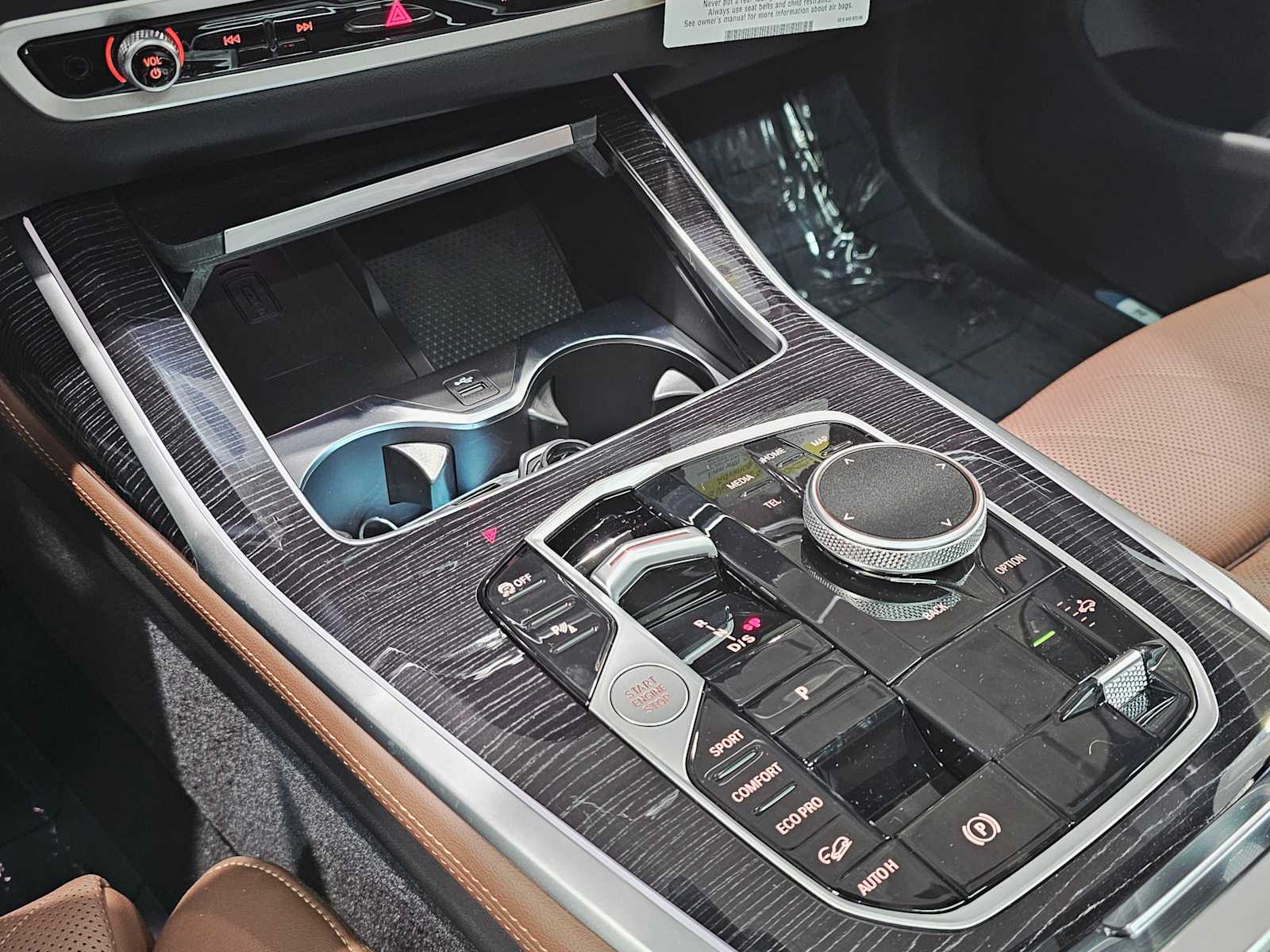 Thumbnail: 2026 BMW X7 - 17