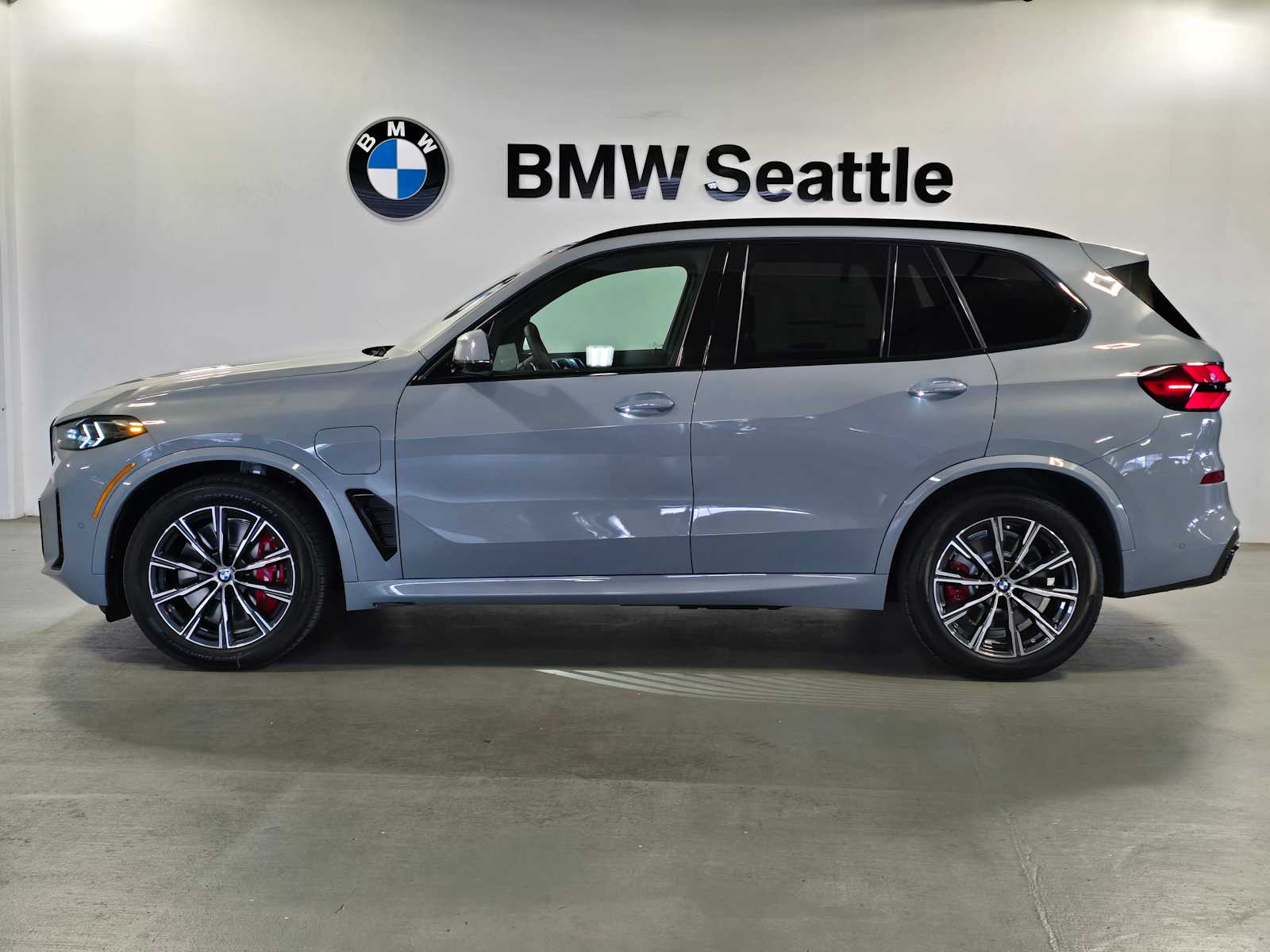 Thumbnail: 2026 BMW X5 - 3