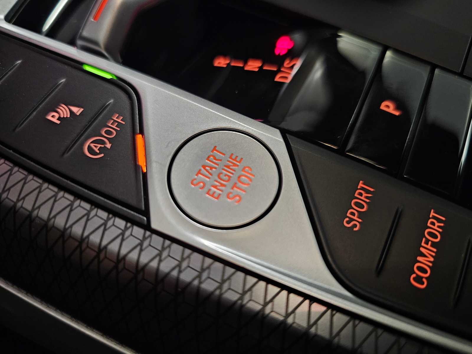 Thumbnail: 2025 BMW 3 Series - 30