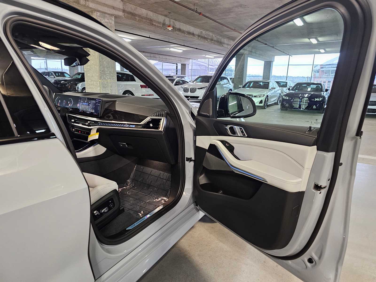 Thumbnail: 2026 BMW X5 - 42