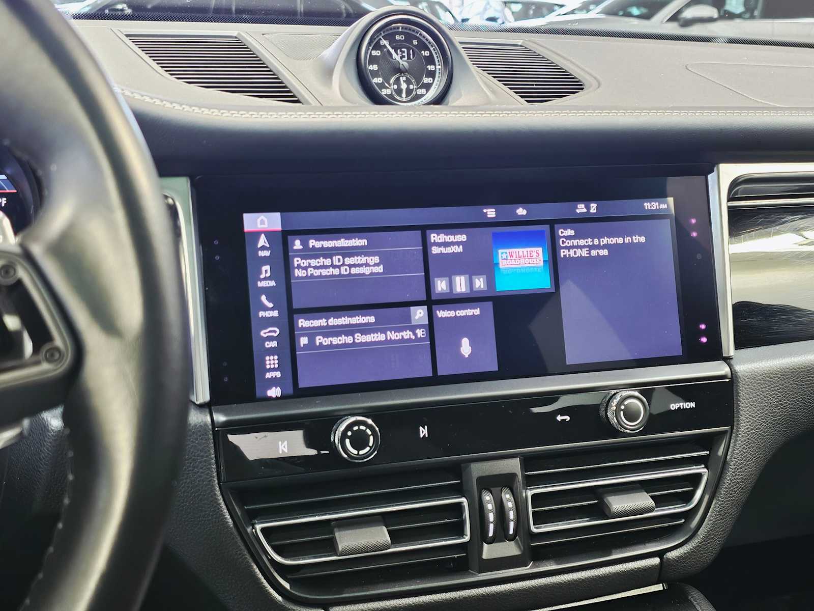 Thumbnail: 2024 Porsche Macan - 16