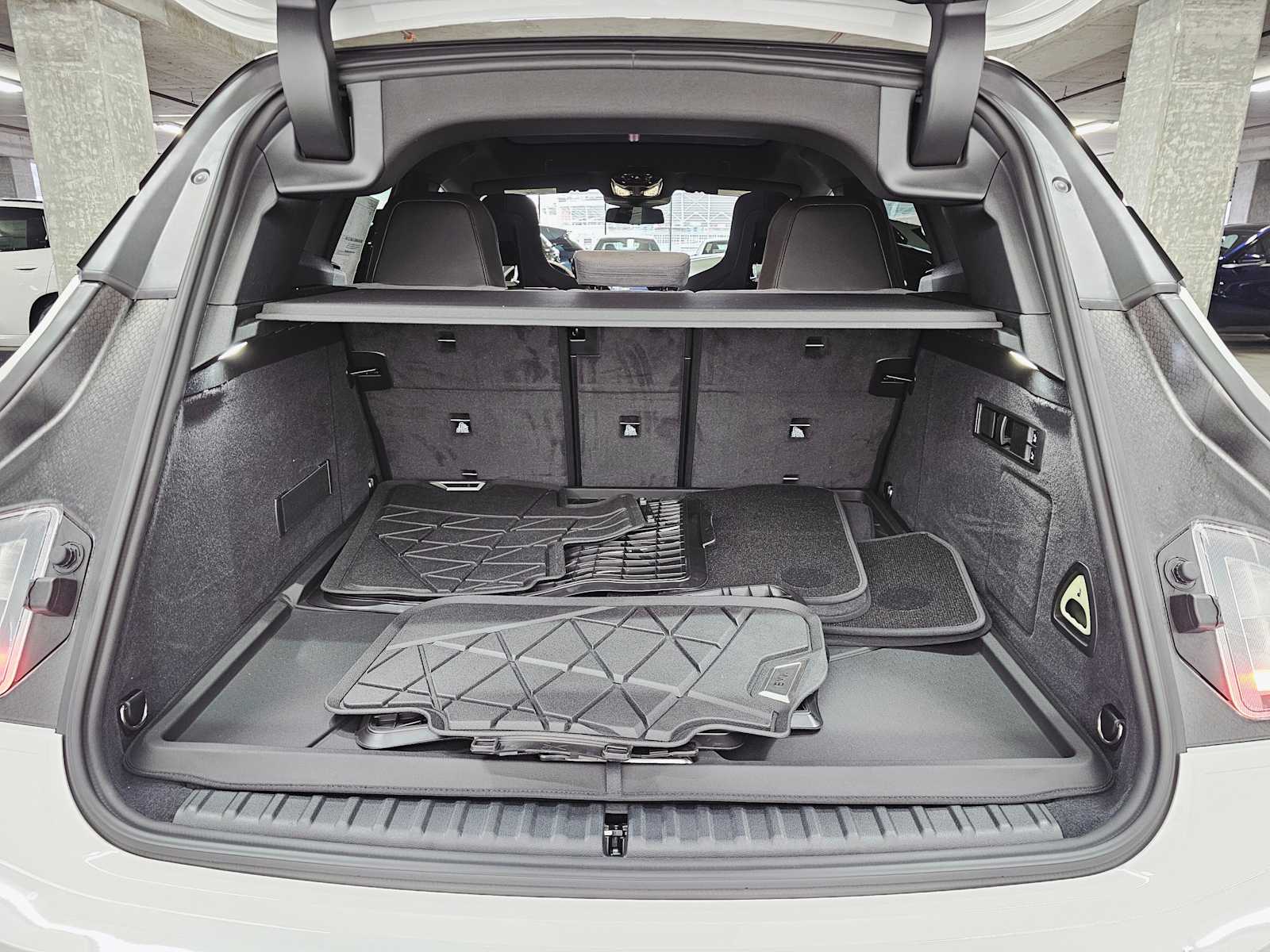 Thumbnail: 2026 BMW iX - 28