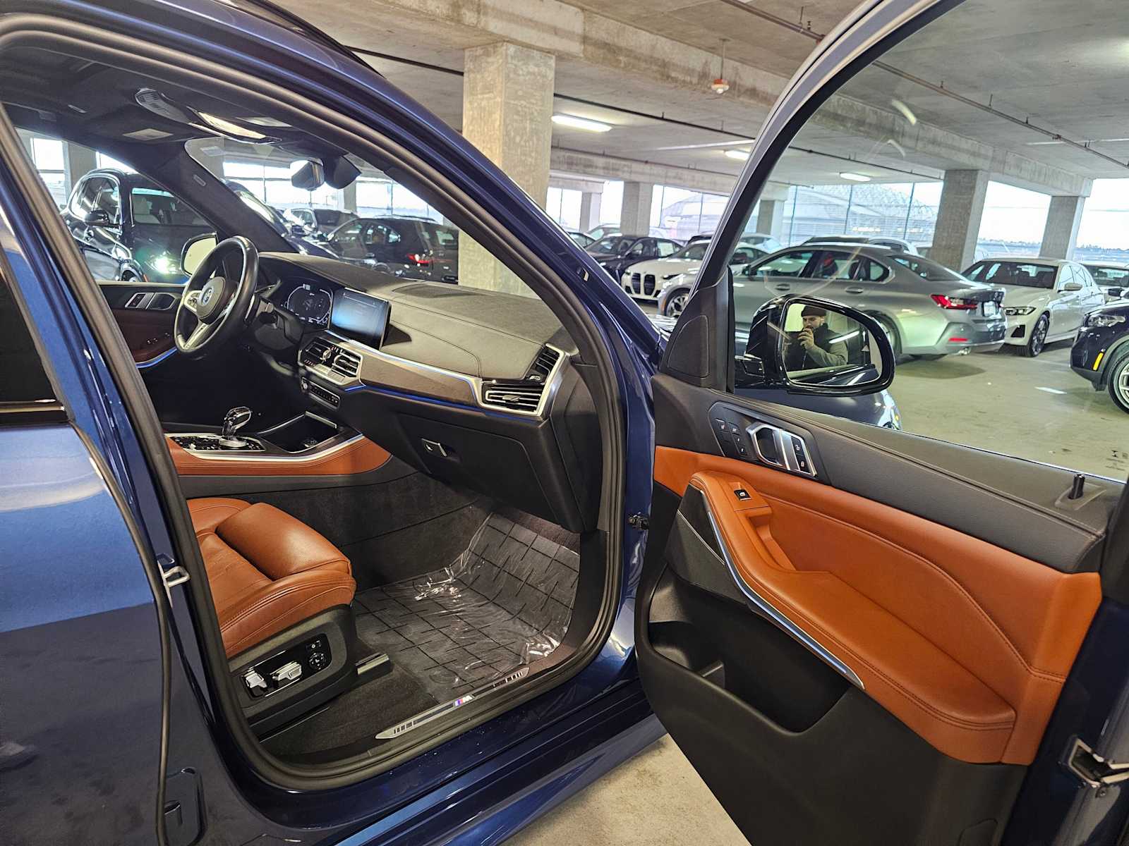 Thumbnail: 2022 BMW X5 - 43